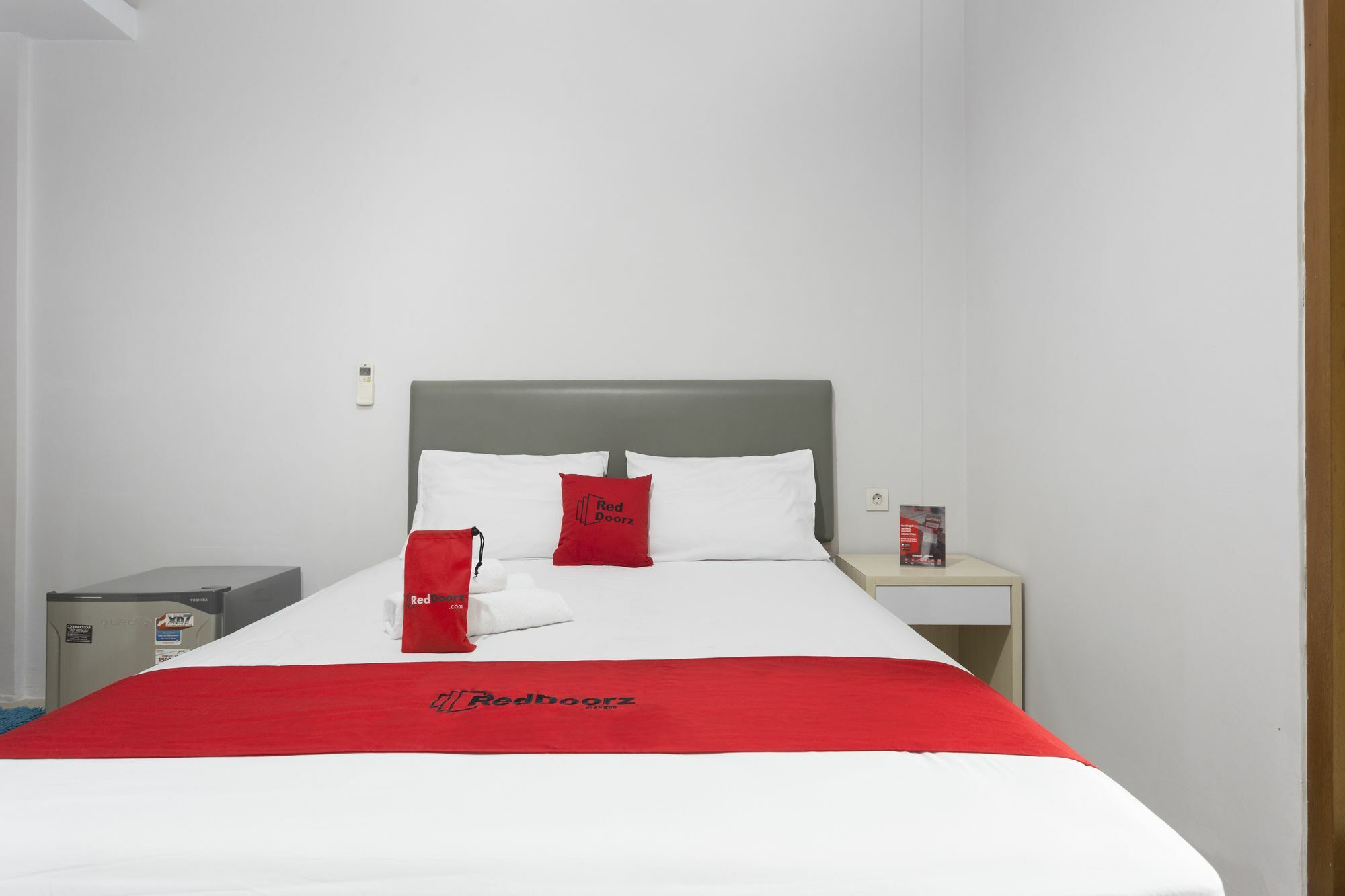 Reddoorz Plus Near Cilandak Town Square 2 Yakarta Exterior foto