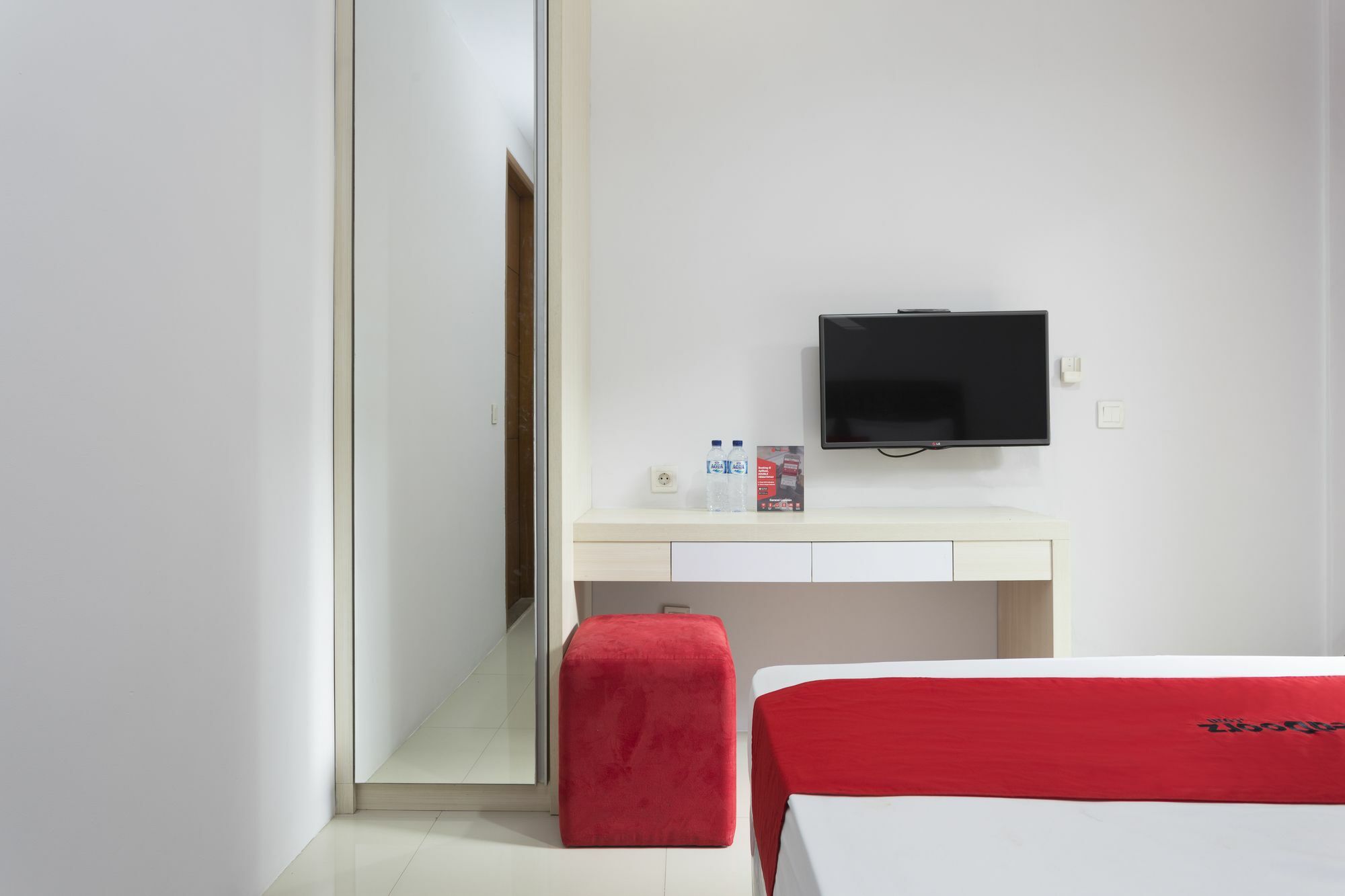 Reddoorz Plus Near Cilandak Town Square 2 Yakarta Exterior foto